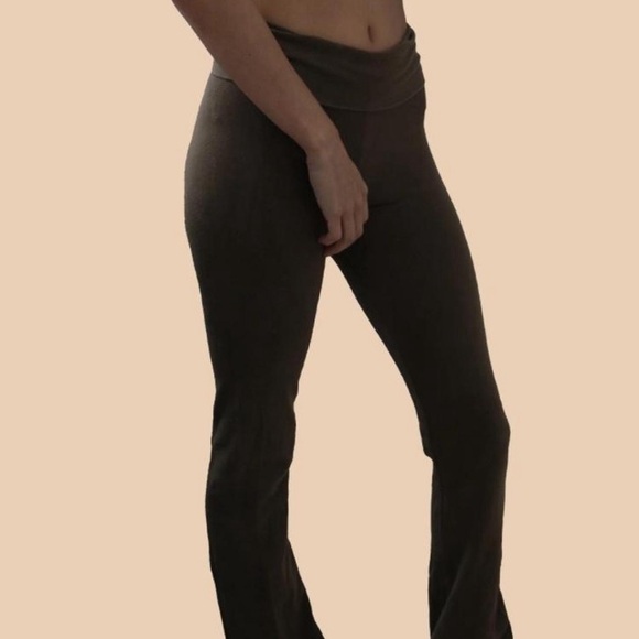 Brandy Melville Brown Flare Leggings - Picture 4 of 5